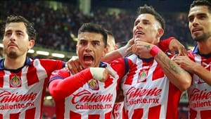 ¡CHIVAS SACA EN CASA LIGERA VENTAJA FRENTE A LOS PUMAS! -El Domingo el de Vuelta en Ciudad Universitaria