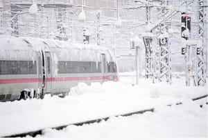 ¡EU, NORUEGA, CHINA, RUSIA SE CONGELAN! -UNA TORMENTA INVERNAL PROVOCÓ NEVADAS EN PARTES DE AUSTRIA, SUIZA Y LA REPÚBLICA CHECA, CAUSANDO ESTRAGOS EN LOS VIAJES DE TODA LA REGIÓN.