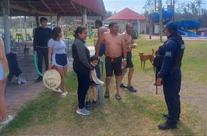 ¡LOS DEL HOTEL SALVAN DE AHOGARSE A FAMILIA DE TURISTAS!