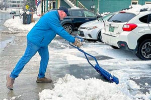 ¡AFECTA A MILES NEVADA EN EU! *AUTORIDADES ORDENARON EVACUACIONES EN DOS COMUNIDADES, INCLUYENDO UN PAR DE ESCUELAS