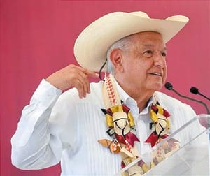 A UNOS MESES DE LA TOMA DE MORENA EN EL EDOMEX, ¡“ES ENTRE TODOS”: AMLO! -"LA EXTORSIÓN, EL LLAMADO PAGO DE PISO, TODO ESTO LO TENEMOS QUE COMBATIR, PERO ENTRE TODOS”.