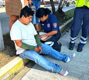 ¡SE LLEVA DE “CORBATA” A “JINETE DE ACERO”! -EL MOTORIZADO RESULTO CON RASPONES