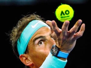 ¡RAFA NADAL SE VA DE DOBLES EN EL PRIMER PARTIDO DEL AÑO!