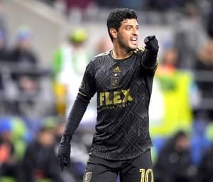 ¡LA REAL SOCIEDAD QUIERE DE REGRESO A CARLOS VELA!