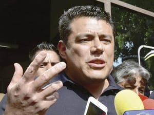 ¡DICTAN PRISIÓN A EX LÍDER DE BOMBEROS! -