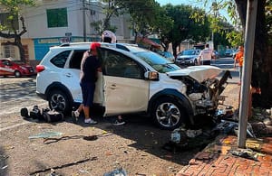 ¡CHOQUE DE CAMIONETAS EN LA COLONIA ZARAGOZA! - |MAMÁ Y SUS HIJAS LESIONADAS