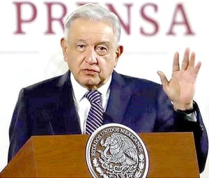 ¡AMLO LLAMA A CONNACIONALES EN EU A NO VOTAR POR CANDIDATOS QUE ESTÉN EN CONTRA DE MÉXICO!