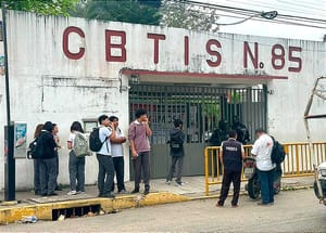 ¡AMENAZA DE BALACERA EN EL CBTIS 85! - DEJARON UN MENSAJE EN LOS BAÑOS