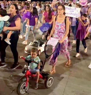 ¡HASTA EN CARRIOLA! - PARTIERON DESDE EL PARQUE ZAMORA Y DEL ASTA BANDERA