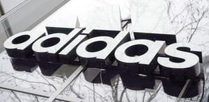 ¡ADIDAS DONA 150 MILLONES DE DÓLARES PARA COMBATIR EL ODIO!