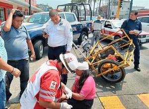 ¡ESTAMPAN EL MOTO-TRICICLO EN LA PUERTA! - EN LA AVENIDA ALLENDE Y JUAN SOTO