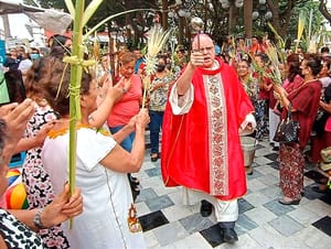 ¡DOMINGO DE RAMOS! - SEMANA SANTA *Obispo de Veracruz Bendice las Palmas