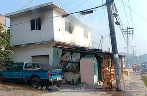 ¡SE INCENDIA UNA CASA EN EL COYOL! - NO HUBO HERIDOS, LOS DAÑOS EN UNA RECAMARA