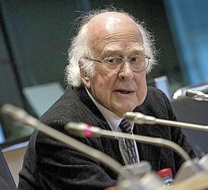 ¡LA PARTÍCULA DE DIOS: EL FÍSICO QUE PLANTEÓ LA EXISTENCIA DEL BOSÓN DE HIGGS MUERE A LOS 94 AÑOS!