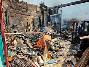 ¡INCENDIO DEJA SIN CASA A FAMILIA DE PEPENADORES!