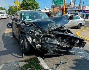 ¡SE DESBARATA CAMIONETA EN “TORTAZO”!