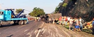 ¡VUELAN LAS FRUTAS Y VERDURAS! - *AUTOPISTA PUEBLA-ORIZABA