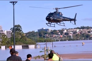 ¡LAS INUNDACIONES DEJAN 136 MUERTOS! - EN BRASIL