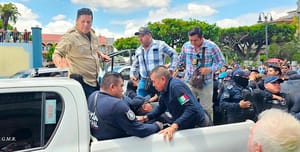 ¡SE ‘CALIENTAN’ EN SAN ANDRÉS TUXTLA! - LOCATARIO DEL MERCADO MURIÓ DESPUÉS DE SER DETENIDO POR POLICÍAS