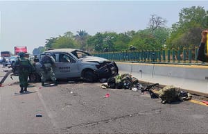 ¡MARINOS HERIDOS EN VOLCADURA! - SE REVENTÓ LA LLANTA DELANTERA DE LA CAMIONETA QUE TRIPULABAN