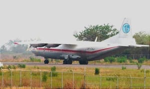 ¡ATERRIZA UN “MONSTRUO”! - * EL AVIÓN ANTONOV TRAE 3.5 TONELADAS DE INSUMOS PARA PEMEX