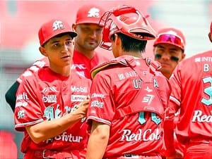 ¡BARRIDA ANTE DORADOS! - *La Marabunta Roja completó la barrida en casa y frente a su gente.