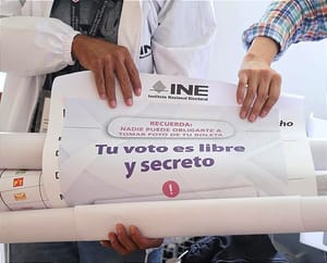 ¡LOS DEBEN DEJAR VOTAR!