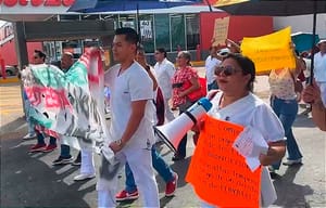 ¡SALEN A PROTESTAR  LOS DEL SEGURO! - *"QUEREMOS CLIMAS, ELEVADORES"