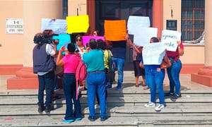 ¡PROTESTA EN LA “FRANCISCO JAVIER  CLAVIJERO”!