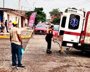 ¡CAFRE EMBISTE A PAREJA DE VENDEDORES AMBULANTES!