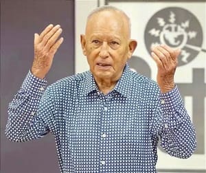 ¡A SUS 90 AÑOS, VÍCTOR FUENTES DEL VILLAR SERÁ LÍDER DEL SUTERM!