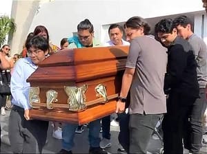 ¡ÚLTIMOS ADIÓS! - *Ofician rezo en la casa de descanso del Papa Francisco y en la catedral San José de Coatzacoalcos