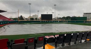 ¡LLUVIA EVITA INICIO DE SERIE EN EL “BETO ÁVILA”!