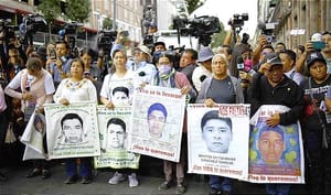 ¡“NO VIMOS NINGÚN AVANCE”! - SIN NOVEDADES, LA REUNIÓN DE AMLO Y PADRES DE LOS 43!