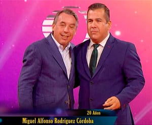 ¡AZCÁRRAGA PREMIA A REPORTERO DE VERACRUZ! - *LE DAN ANILLO A MIGUEL ALFONSO RODRÍGUEZ CÓRDOBA