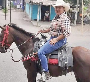 ¡DESAPARECE JENNIFER DE 17 AÑOS EN JAMAPA!