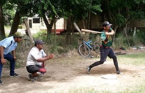 ¡APRETADA COMPETENCIA EN EL BÉISBOL DE LA LIGA COLONIA CUAUHTÉMOC!