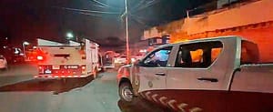 ¡BOMBEROS APAGAN INCENDIO EN LA CENTRAL DE ABASTOS! - POZA RICA