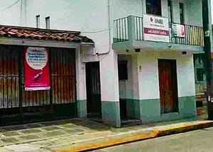 ¡SAQUEAN OFICINAS DEL INE EN HUATUSCO!