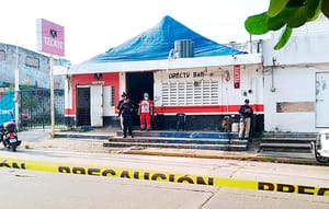 ¡DOS EJECUTADOS EN UN BAR DE COATZACOALCOS! - TODOS CORRIERON Y NADIE VIO QUIÉN DISPARÓ CONTRA LAS VÍCTIMAS