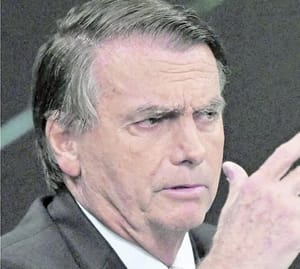 ¡BOLSONARO CALIFICA DE "DICTADOR" A JUEZ QUE BLOQUEÓ LA RED SOCIAL X EN BRASIL!