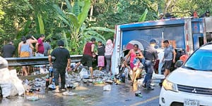 ¡RAPIÑEROS ROBAN LOS CHESCOS DE CAMIÓN! - Tramo San Andrés Tuxtla-Santiago Tuxtla