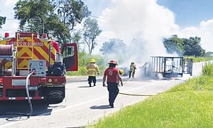 ¡JORNADA DE TERROR EN TABASCO: ATACAN A POLICÍAS Y QUEMAN COMERCIOS Y VEHÍCULOS!