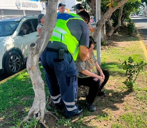 ¡LESIONADA EN UN “TORTAZO”! - *COLISIONAN DOS VEHÍCULOS EN EL FRACCIONAMIENTO REFORMA