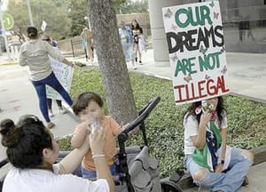 ¡EVALÚA LA CORTE PROTECCIÓN PARA INMIGRANTES TRAÍDOS A EU CUANDO ERAN NIÑOS!