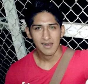 ¡LOCALIZAN MUERTO A MUCHACHO QUE SE AFERRABA AL PUENTE!