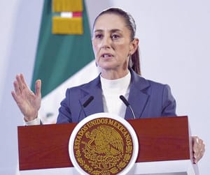 ¡ARRANCAN LAS MAÑANERAS DE SHEINBAUM EN MÉXICO ANTE EL ESPEJO DE LÓPEZ OBRADOR!