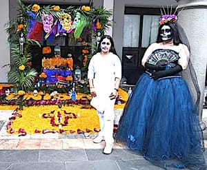 ¡AVALANCHA DE TURISTAS! - *FIESTAS DE DÍA DE MUERTOS