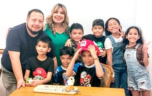 NOHEK DOMÍNGUEZ CELEBRA 9 AÑOS