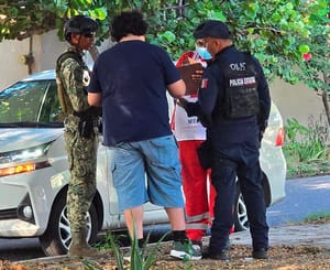 ¡TAXISTA ATRACA Y APUÑALA A ESTUDIANTE DEL TECNOLÓGICO!